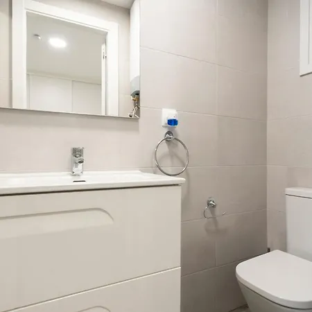 Madrid Rio Puente Segovia Apartment Exterior photo